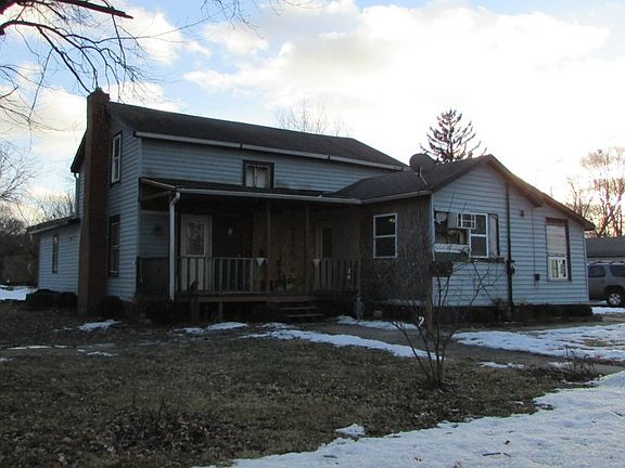 3rd image of 104 W Crofoot St
