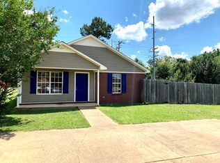 914 Battle Ln, Oxford, MS 38655