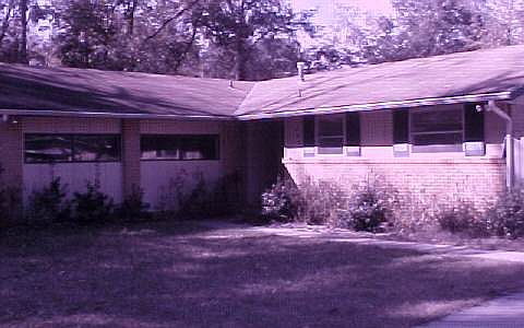 3rd image of 265 SW Maryland Ln