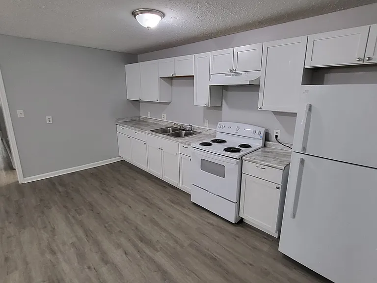 86 N Holmes Ave #A — Photo 7