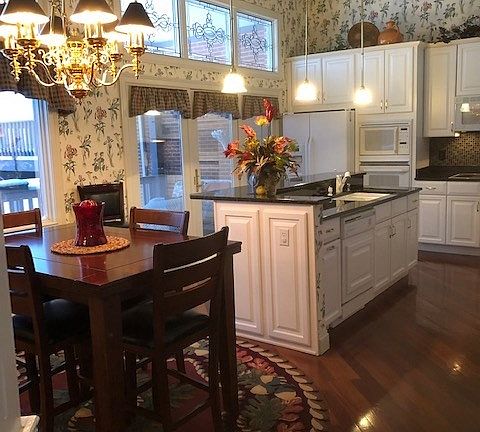 4th image of 1039 Cityview Dr