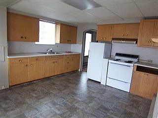 4th image of 306 N 6th Ave