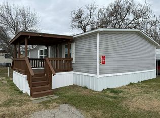 120A Parker Dr, Sanger, TX 76266