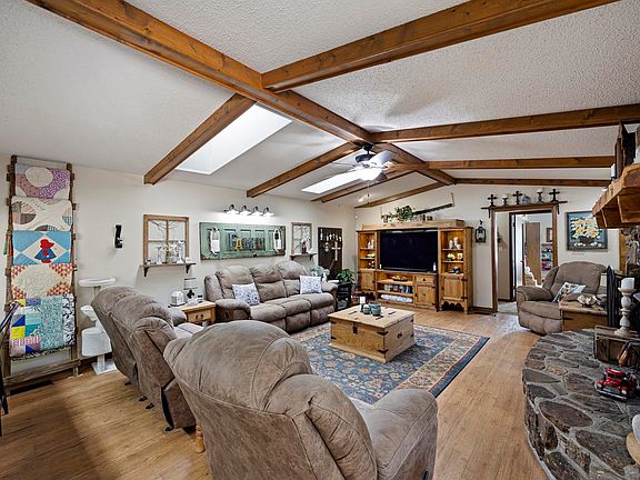 2nd image of 143 Ridgeview Ln