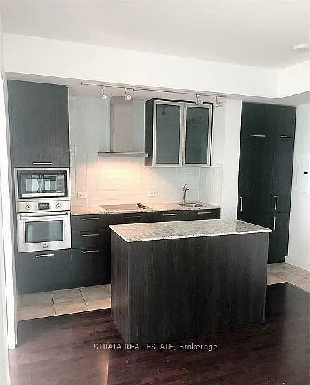 14 York St #902 — Photo 19