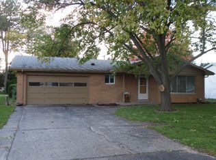 2701 Hemmeter Rd, Saginaw, MI 48603