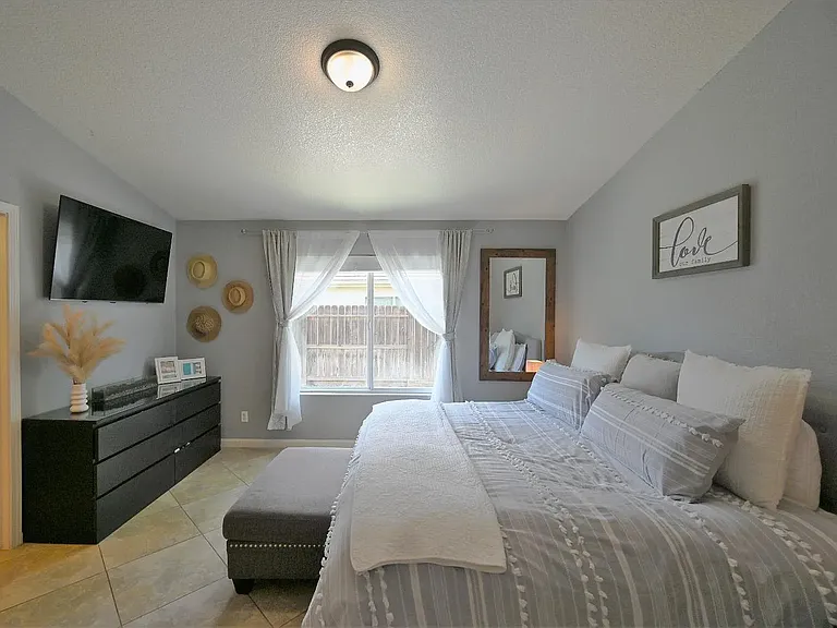 707 Chenin Blanc Ct — Photo 24