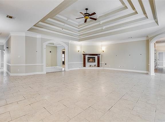2nd image of 4362 Edgewater Dr