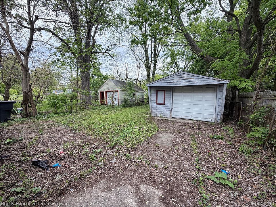 18282 Stout St, photo 6