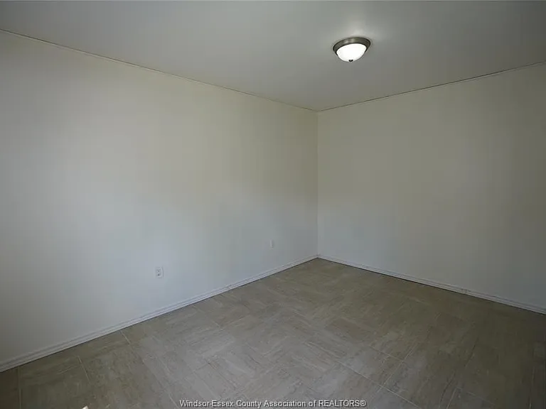 1450 Bruce Ave — Photo 30
