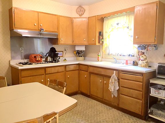 3rd image of 4343 Rice St