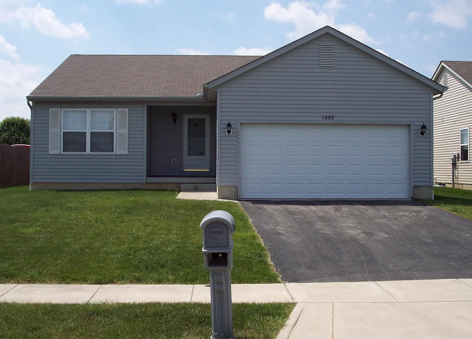 1293 Randan Dr photo 1