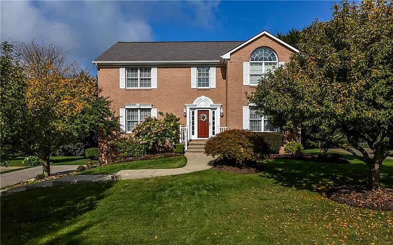 1st image of 540 Cloverdale Ct