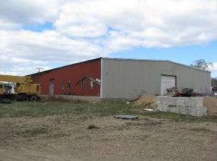 26 Broadway St, Pittsfield, NH 03263