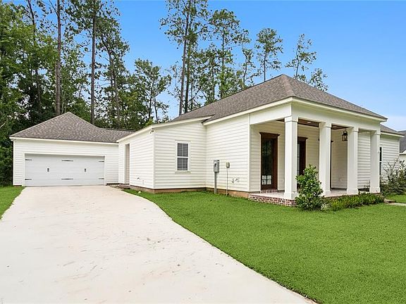 3rd image of 300 Menetre Dr