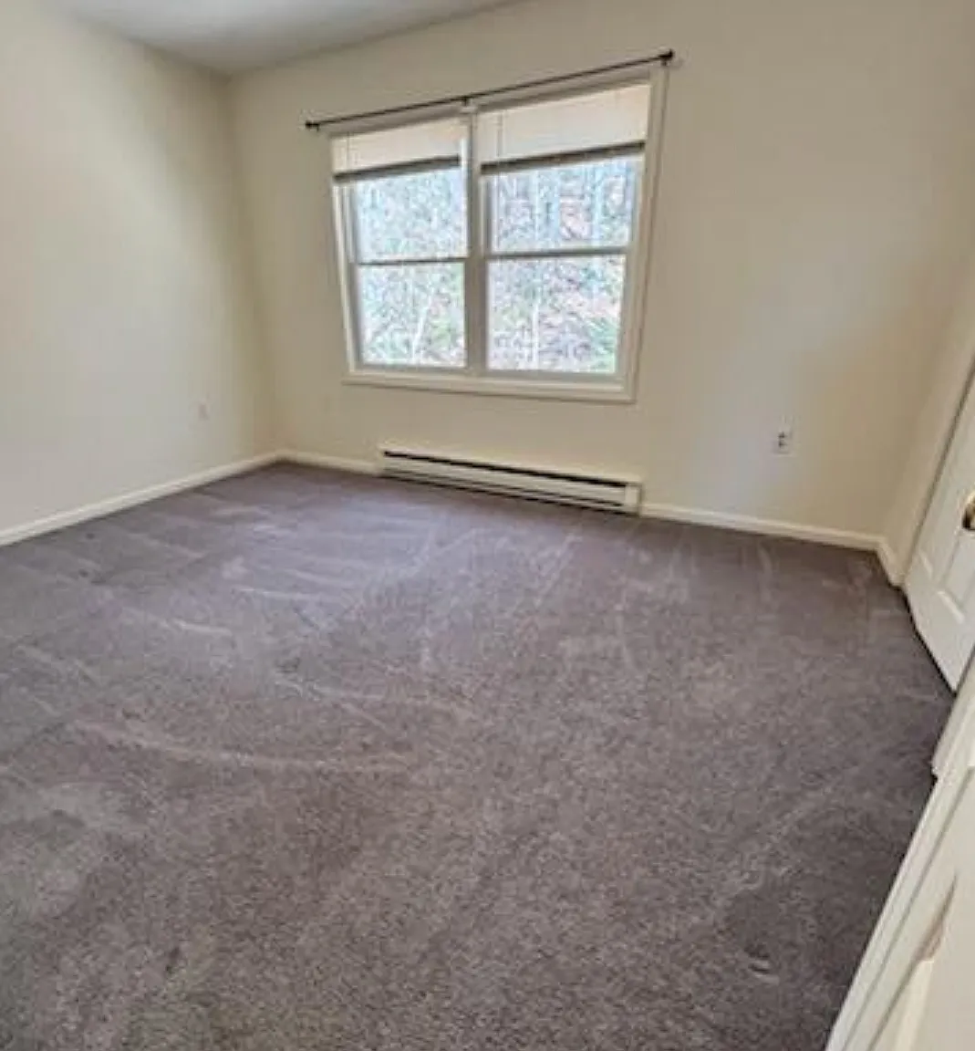 2 bed, 1.5 bath, 1039 sqft, $1,700 — Photo 3