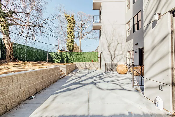 Rented by Nooklyn NYC LLC | media 17