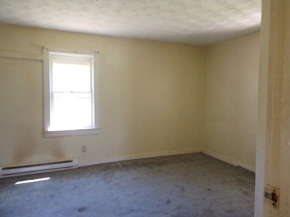4th image of 309 Pershing Ave