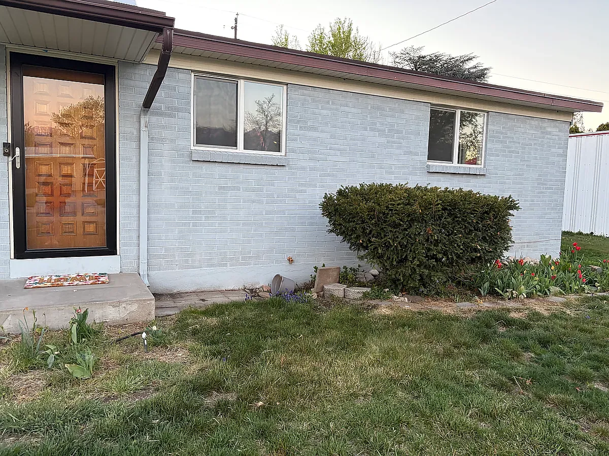Building Photo - 6954 S 85 E