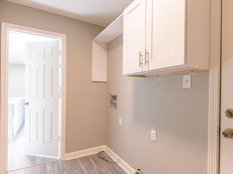 1809 W Center Ave — Photo 21