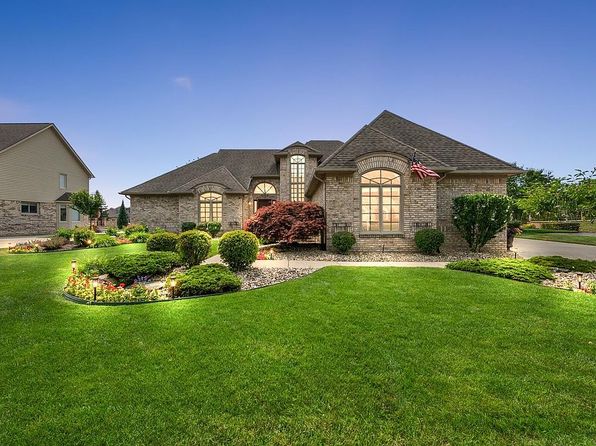 3216 Lake Forest Dr