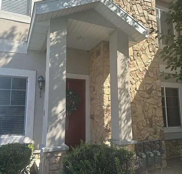 1052 Canyon Meadow Dr #1 — Photo 1