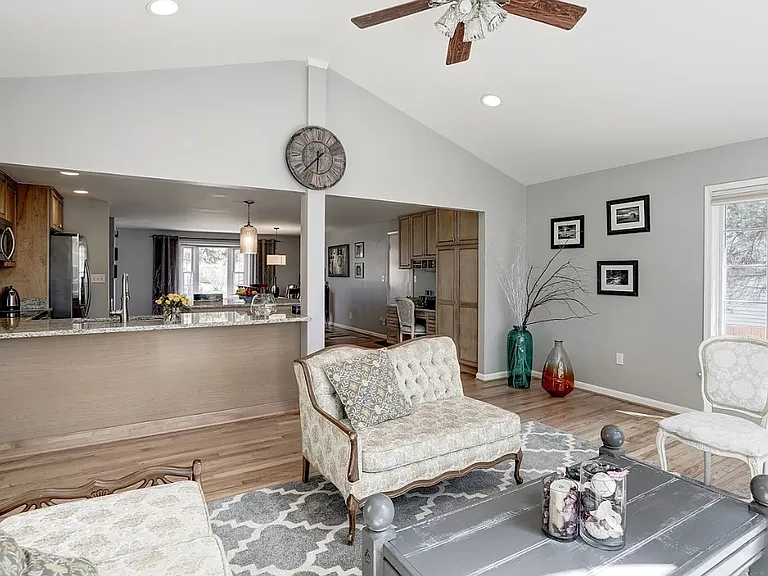 8116 Irwell Ct — Photo 11