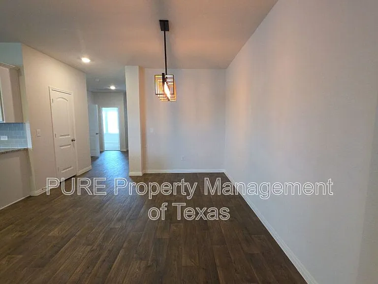 13708 Howser Trce — Photo 5