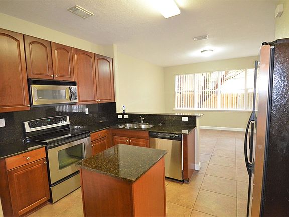 4th image of 7977 NW 116th Ave