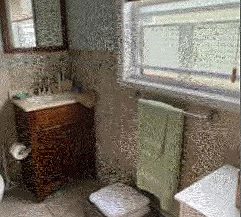 5th image of 580 Ocean Ave #1A