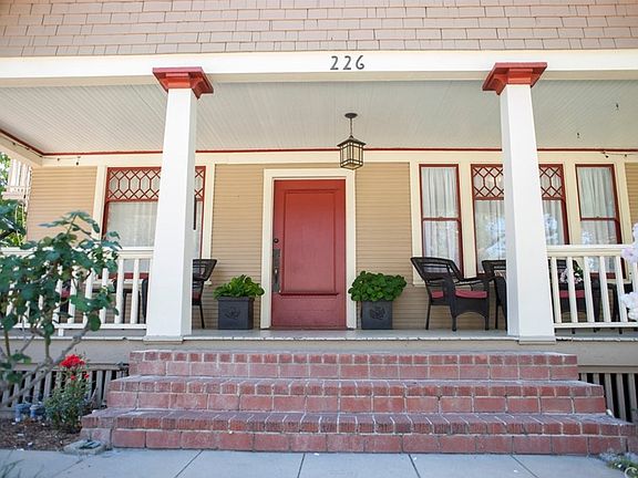 3rd image of 226 S Buena Vista St