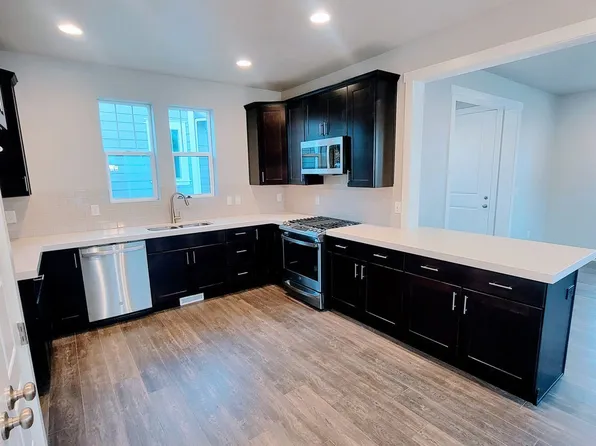 9839 N Featherstone Dr, Highland, UT 84003