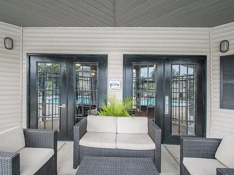 Westfield Club Apartments — Photo 39