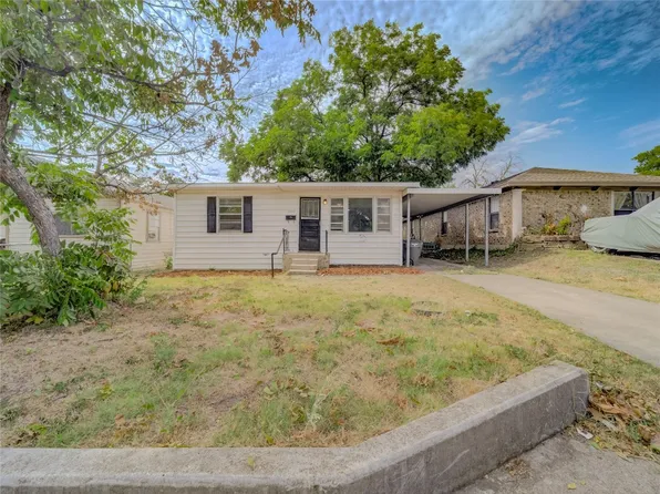 1013 W Spurgeon St, Fort Worth, TX 76115