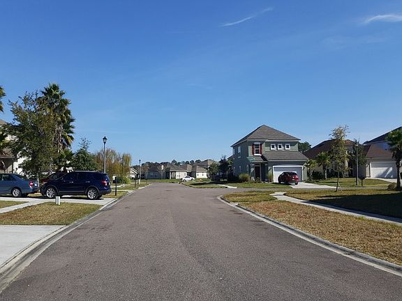 4th image of 1485 Carpathian Dr