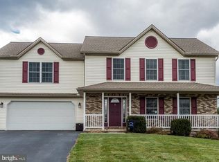 6 Nicolas Dr, Carlisle, PA 17015