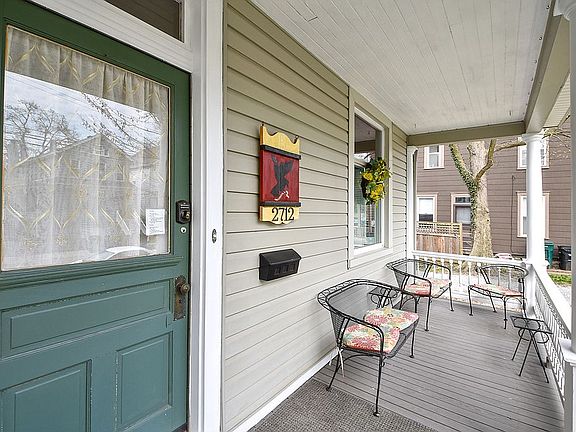 3rd image of 2712 Griffiths Ave