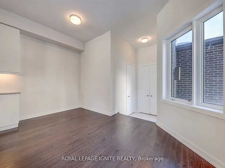 56 Rustle Woods Ave — Photo 18