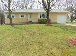 31 Blue Avocado Ln, Rochester, NY 14623