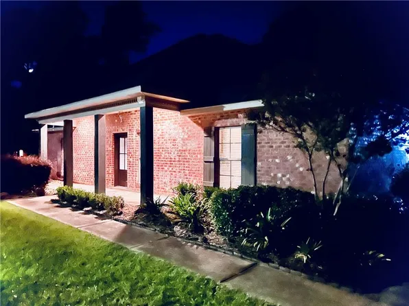132 Acadia Ln, Pineville, LA 71360