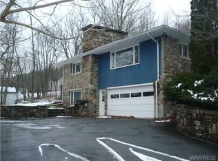 12 Summit Ave, Warsaw, NY 14569