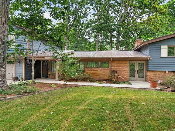 3rd image of 1535 Wood Moor Dr