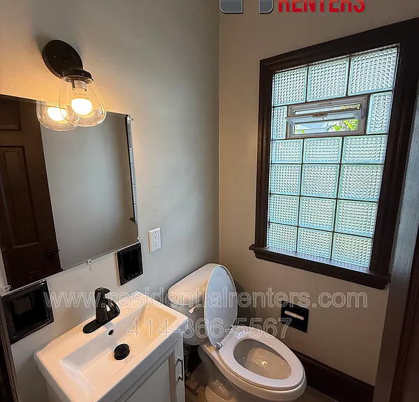 3914 W Hampton Ave #SFH — Photo 11