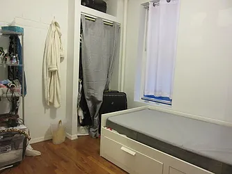 Rented by Mdrn Residential