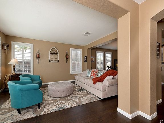5th image of 36962 Doreen Dr
