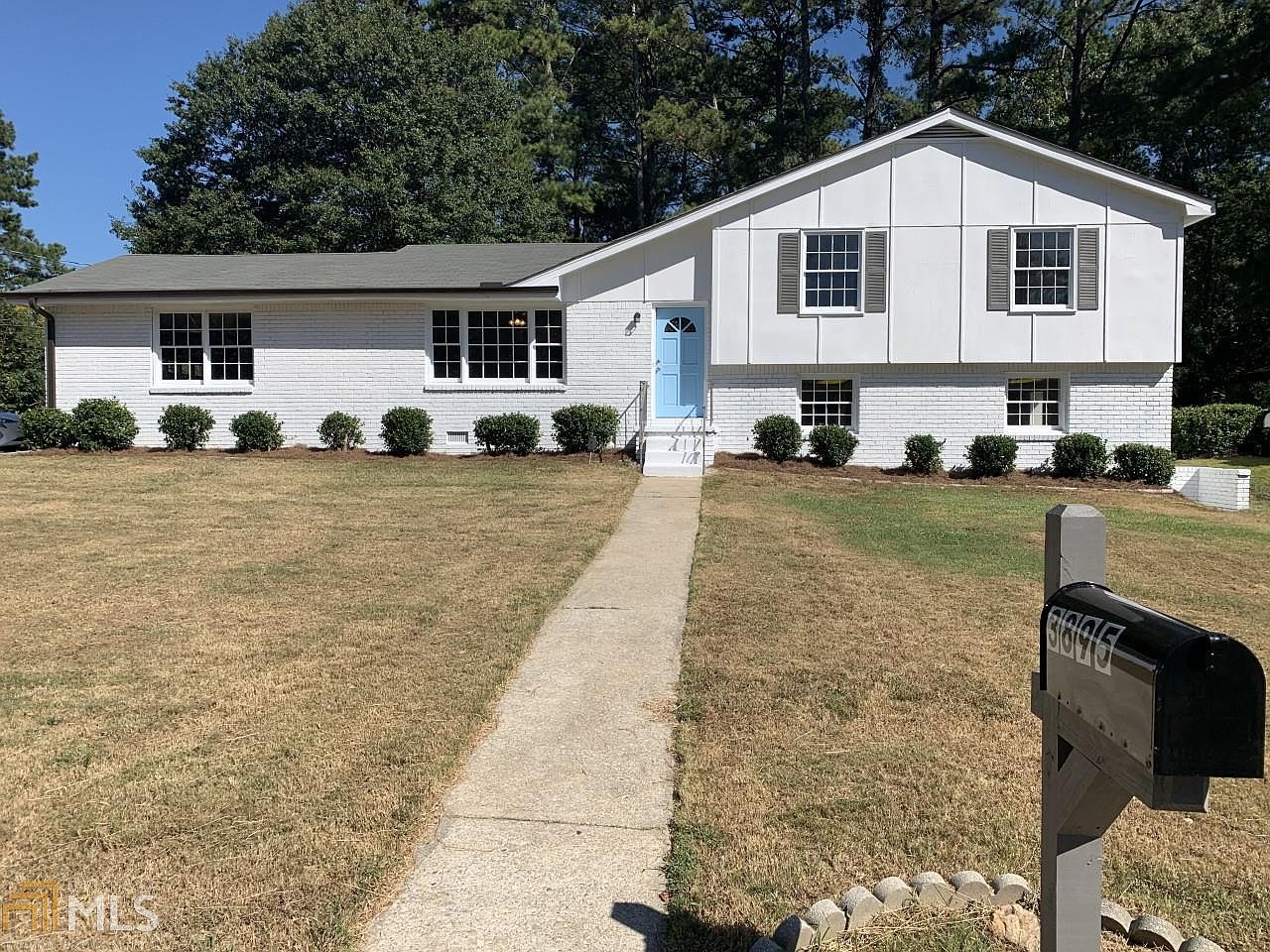 3895 Benchmark Dr College Park Ga 30349 Zillow