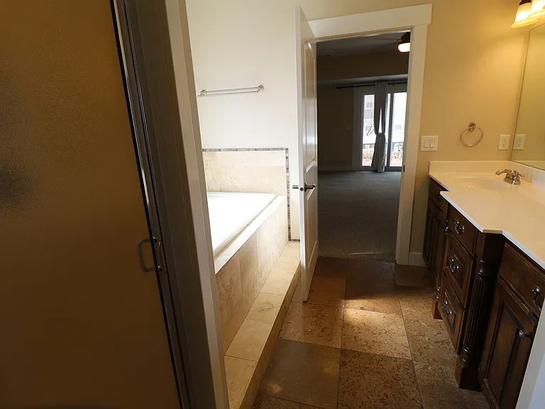 429 N 1340 E — Photo 23