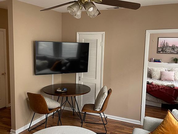 3rd image of 1842 W Cortland St #2
