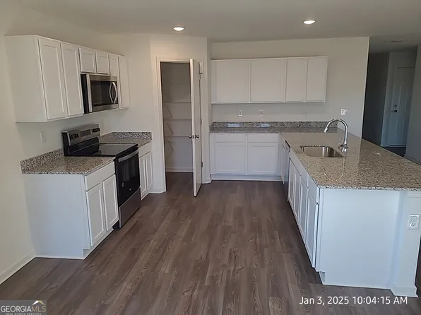 1041 Clifton Ct, Dudley, GA 31022