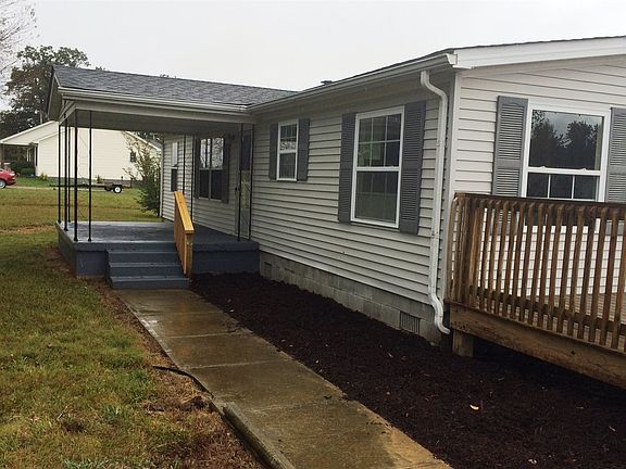 3rd image of 451 Lake Dr